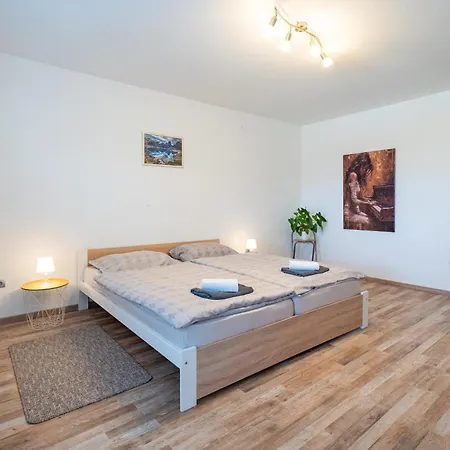 Molnar Apartment