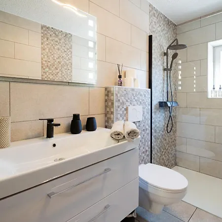Molnar Apartment