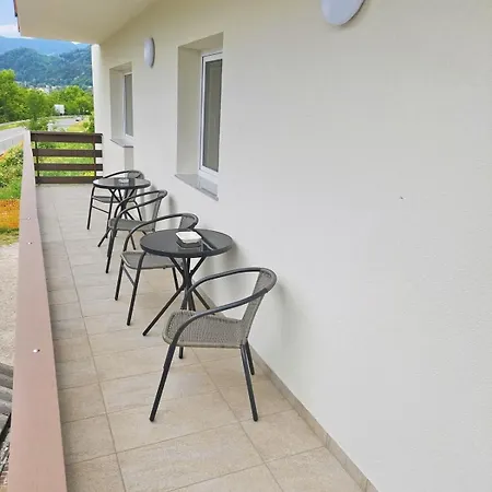 Molnar Apartment Zirovnica